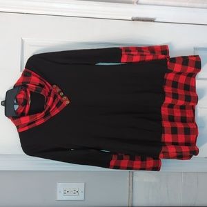 Gaharu Women's Red Plaid Cowl  5 button neck long shirt